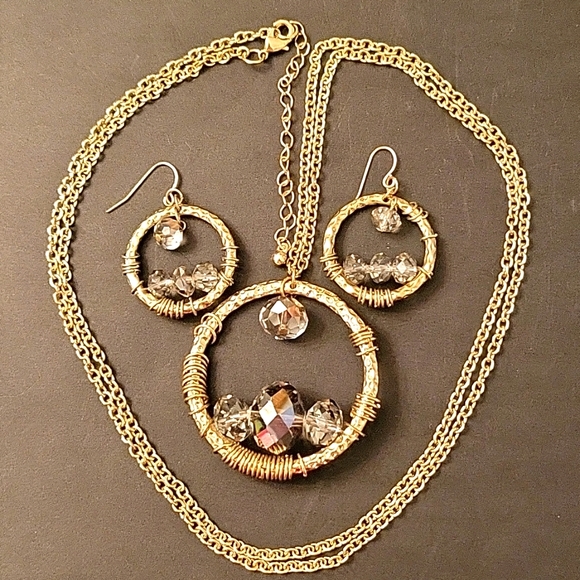 ✨HOST PICK!✨ NEW Gold-tone & Taupe Crystals Long Necklace and Earrings Set! - Picture 2 of 7